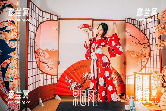 果团网-王婉悠 果团网 - 这是我见过的最有范儿的王婉悠和服,无圣光这极简风格,再加一波美图直击心灵。