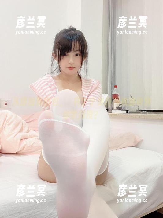 桜井宁宁 从原图到图包,桜井宁宁穿搭网袜的诀窍你学到没?