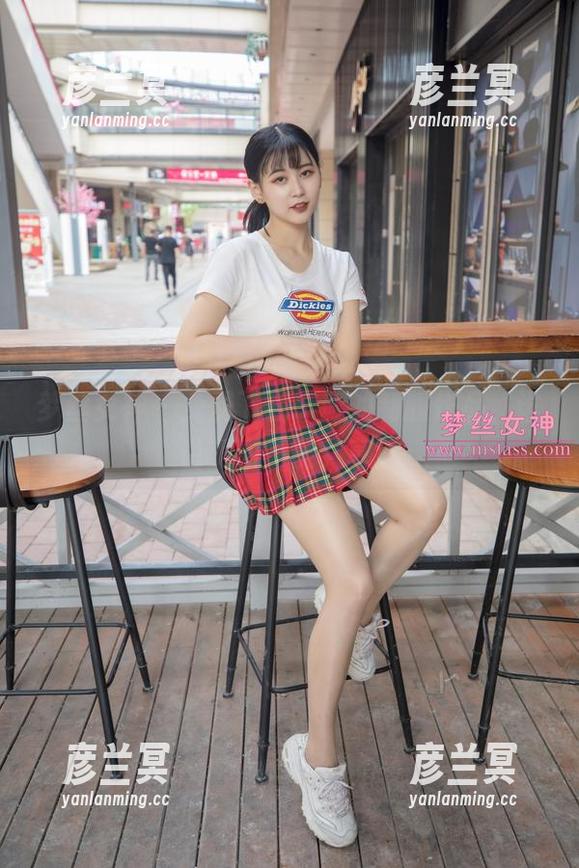梦丝女神-璇璇 梦丝女神 - 免费下载璇璇的制服作品,谁说美丽不能共享?
