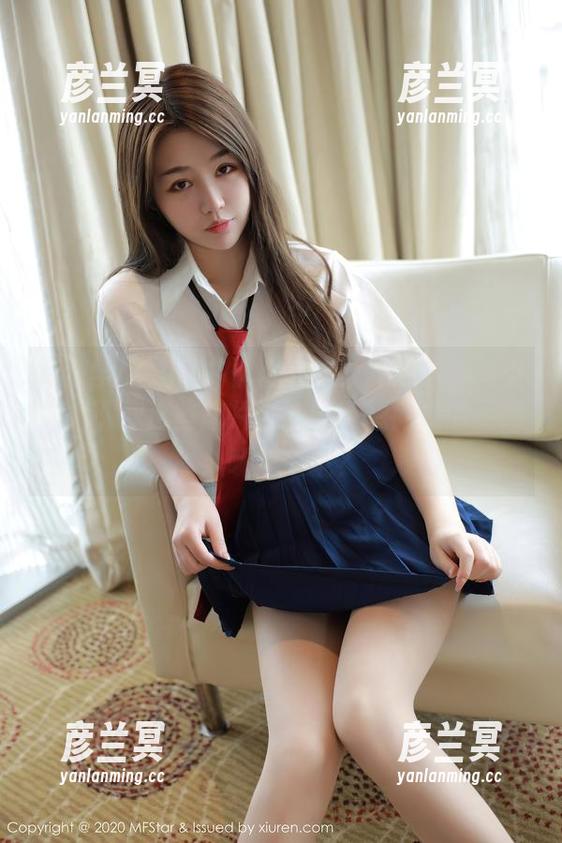 模范学院-仓井优香 模范学院 - 仓井优香的豹纹真的很有吸引力,下载这些图片时还顺带想问她的灵感从哪里来呢?