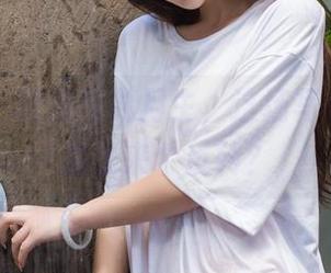 爱蜜社 – 制服与九月生，这场写真分享该怎么来个反转？