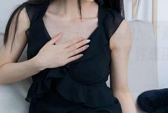 物恋传媒 – 嘟嘟带来图包私拍：“薄肉丝”加透明脚尖，不知道是多了性感还是多了些许荒诞？