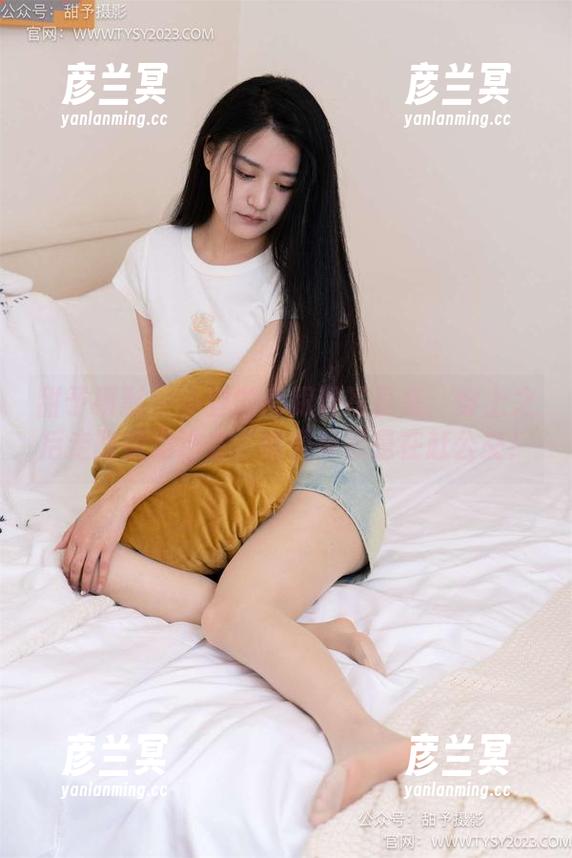 甜予摄影-小狸 甜予摄影 - 小狸的高跟鞋写真集:穿上之后走路像是约会,结果却像是在赶公交!