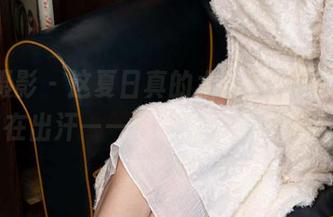 甜予摄影 – 这夏日真的太热了，连原图都在出汗——思思的沉浸式体验