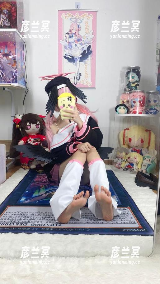 别跟我说只看一眼，白栎Shirly的夏日免费套图让人心里痒痒的