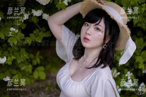皮皮奶可可爱了啦 高清皮皮奶可可爱了啦的服务员图册,隐约有那么一点点不正经的意味…