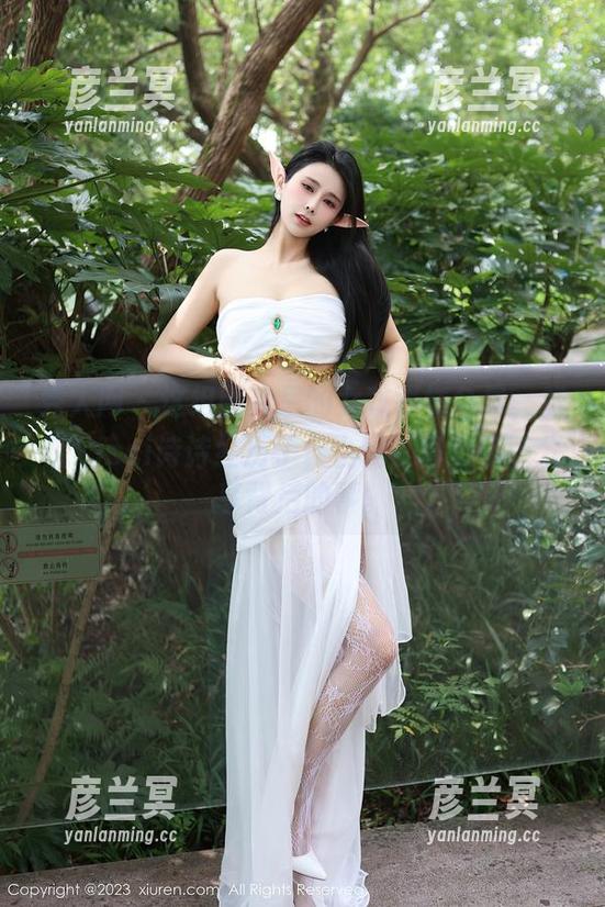 秀人网 - 这组图片里的女孩表情各异，难道Sissi诗诗经历了什么吗？真想听听分享背后的事。