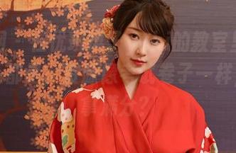 秀人网 – 在优琪琪子yuki的教室里，美图到处都是，资源像考试卷子一样，谁能拿满分？