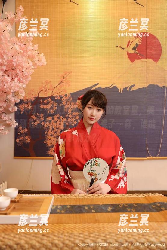 秀人网 - 在优琪琪子yuki的教室里，美图到处都是，资源像考试卷子一样，谁能拿满分？