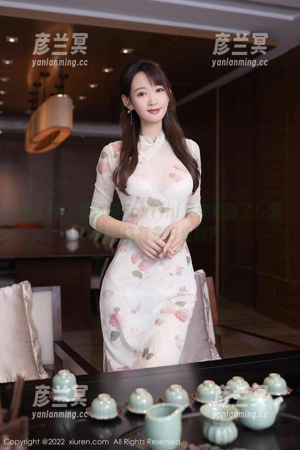 秀人网 – 孟狐狸FoxYini又来更新了！双马尾到底有多好看啊？
