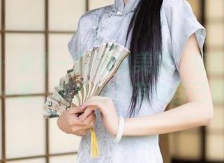 秀人网 – 林乐一的旗袍美图：你们分享了一堆，而她的只有她自己懂