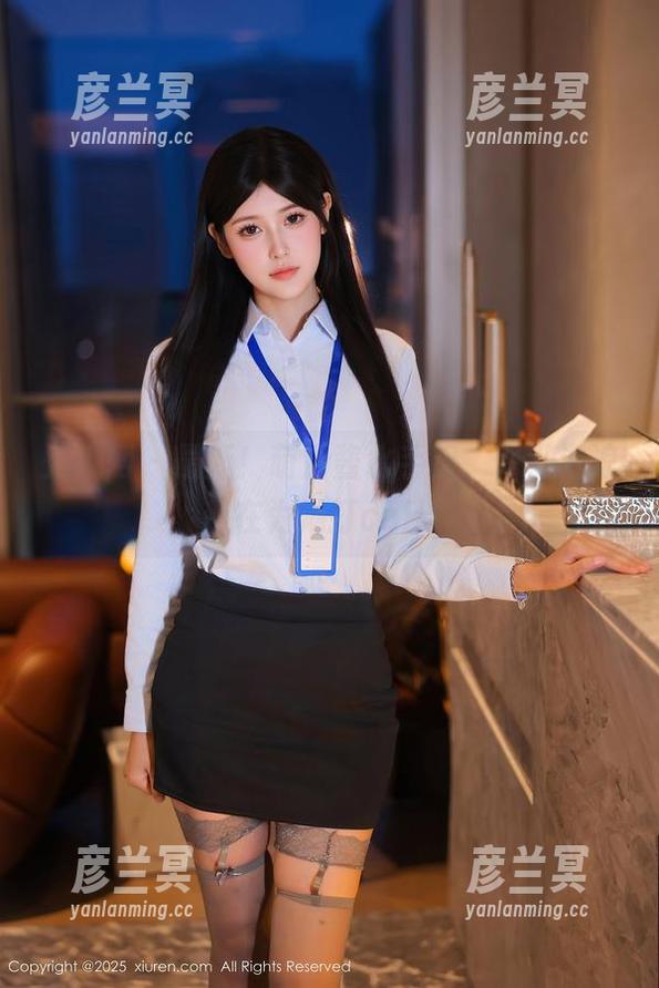 秀人网 - 最新！萌白酱水手服，似乎海浪都在为她打call。