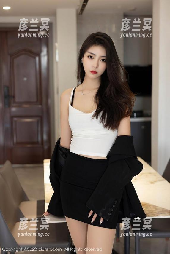 秀人网 - 这可不是普通袜子——邱淑贝免费写真等你来看！