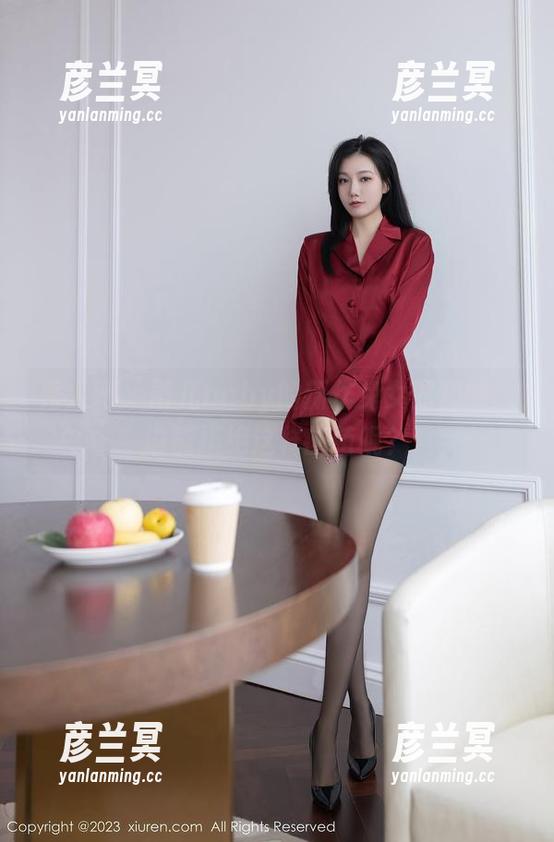 秀人网 - 雨儿baby的新作兔女郎套图：谁能拒绝这样的萌呢？