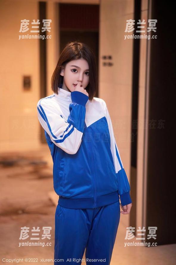 秀人网-香澄在东京 秀人网 - 图库里的职场装穿搭:香澄在东京教你‘怎样骚包但不尴尬’