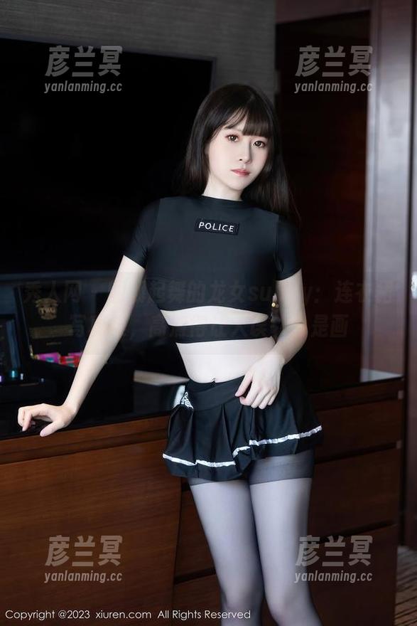 秀人网 - 翩翩起舞的龙女sunny：连衣裙写真集，高清得让人误以为是画