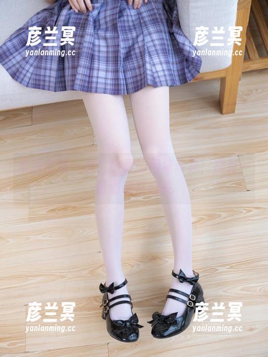 紧急企划-小恩 紧急企划 - 看!小恩的网袜写真,别有一番滋味在心头