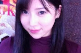 微密圈 – 无圣光图片捕捉到的紫色哒豚豚毛衣，带着一丝微妙的温柔感