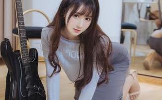 恭喜羽生三未，这个图包让黑丝重新上了热搜。