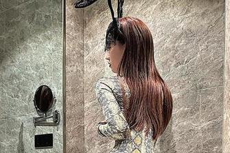 微密圈 – 壁纸之选，聊聊脸红Dearie的那条紫色连体衣，原图宛如梦
