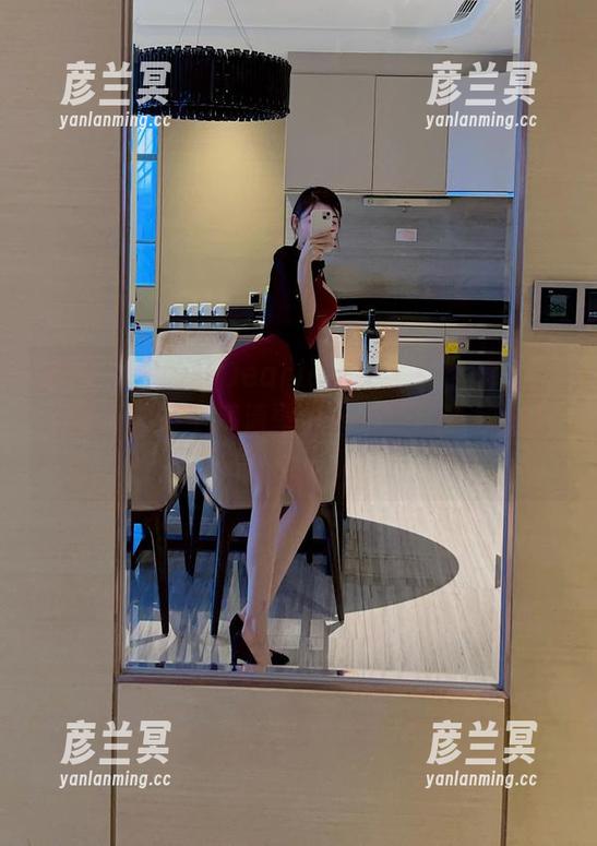 脸红Dearie 微密圈 - 脸红Dearie出手了!你的心脏准备好被这个高清壁纸击中了吗?快速检查一下没破洞吧!