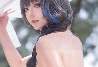 细节流转，泳装与英勇并存——菌烨tako的Nikke胜利女神高清写真集！
