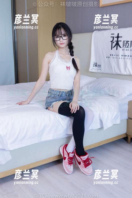 袜啵啵 - 在线找小淳的白丝小腿袜合集，两根小腿决定闪耀！