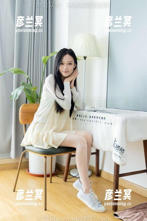 袜啵啵 - 免费图集：稚予的白棉袜，超长花絮狂想曲