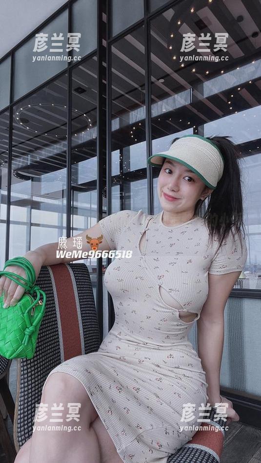 微密圈 - 鹿瑶的私拍：修女考验中的小叛逆