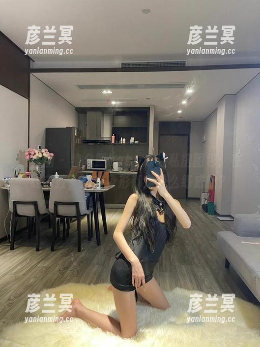 黎允熙baby 微密圈 - 黎允熙baby泳装私房图包:在线求教,她的身形都是怎么练成的?